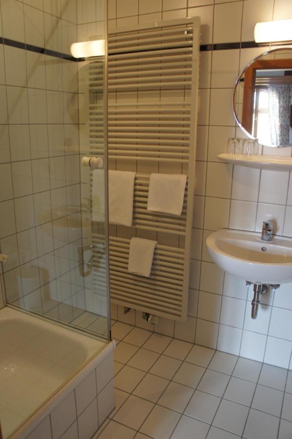 Hotel Schwarzer Adler エルランゲン エクステリア 写真